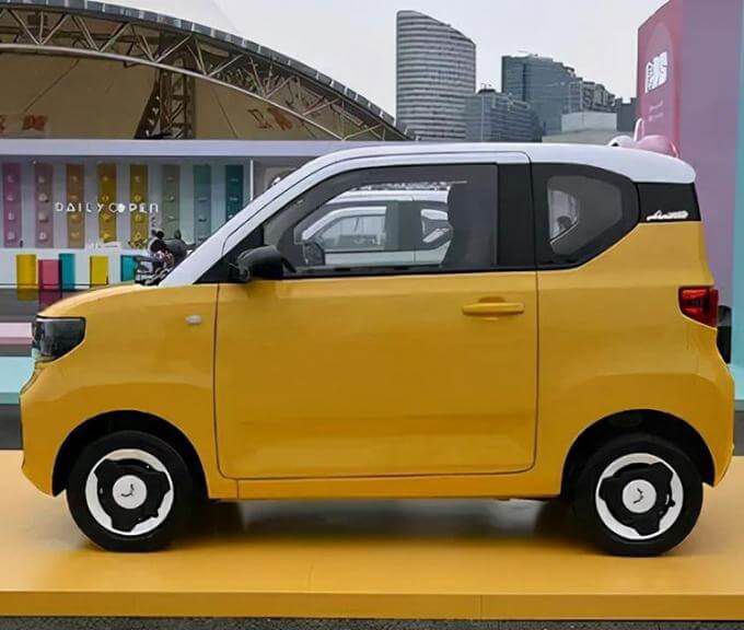 mini ev yellow