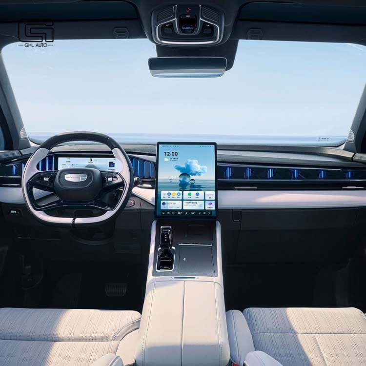 Geely Atlas L petrol and Oil electric hybrid