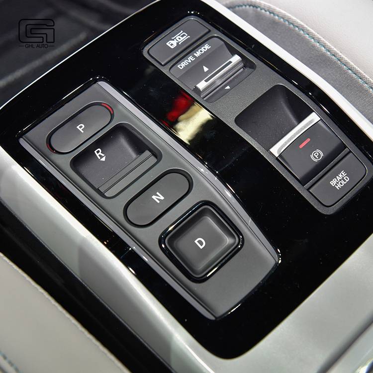 Honda e:NP2