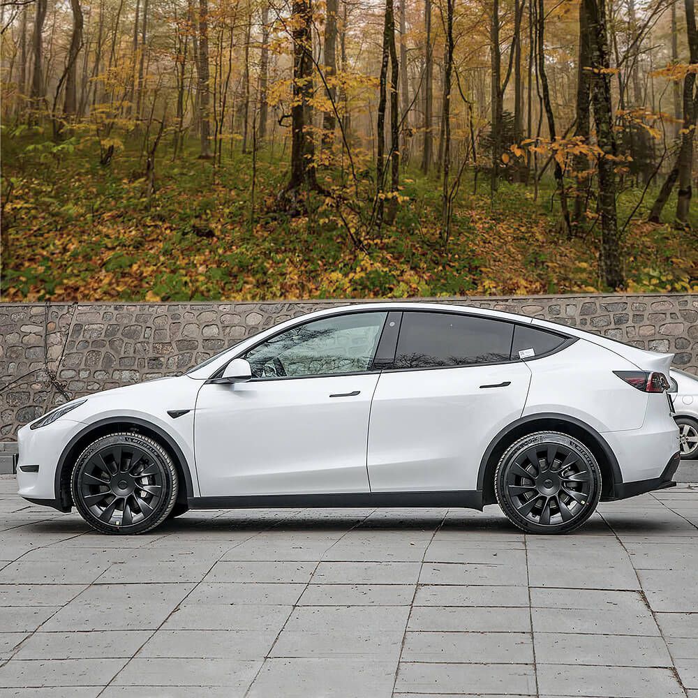 Electric EV Tesla Model Y  High Quality New Arrival New Energy Long Range Electric Sedan