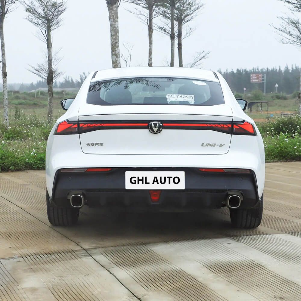 Changan UNI-V Sedan China Vehicles Wholesaler Petrol Cars Global Wholesale Supplier