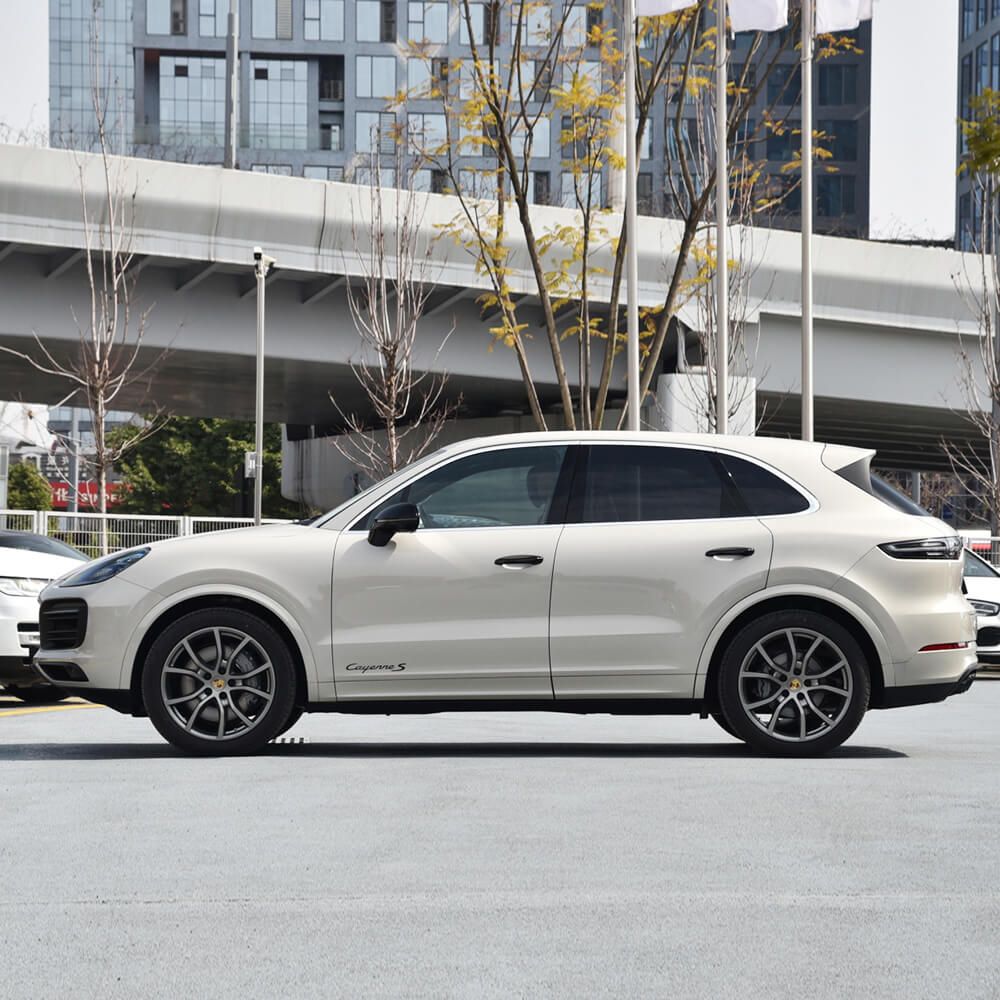 Left Hand Drive Porsche Cayenne Medium Large Size SUV 5 Colors 3.0T 260kW 353Ps SUV
