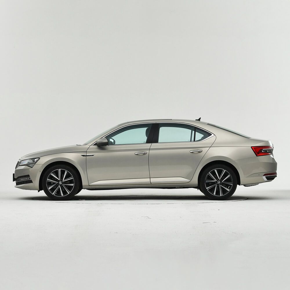 Superb 2024 TSI330 DSG Luxury Edition Factory Wholesale Skoda Superb Premium New Cars Gas Gasoline C
