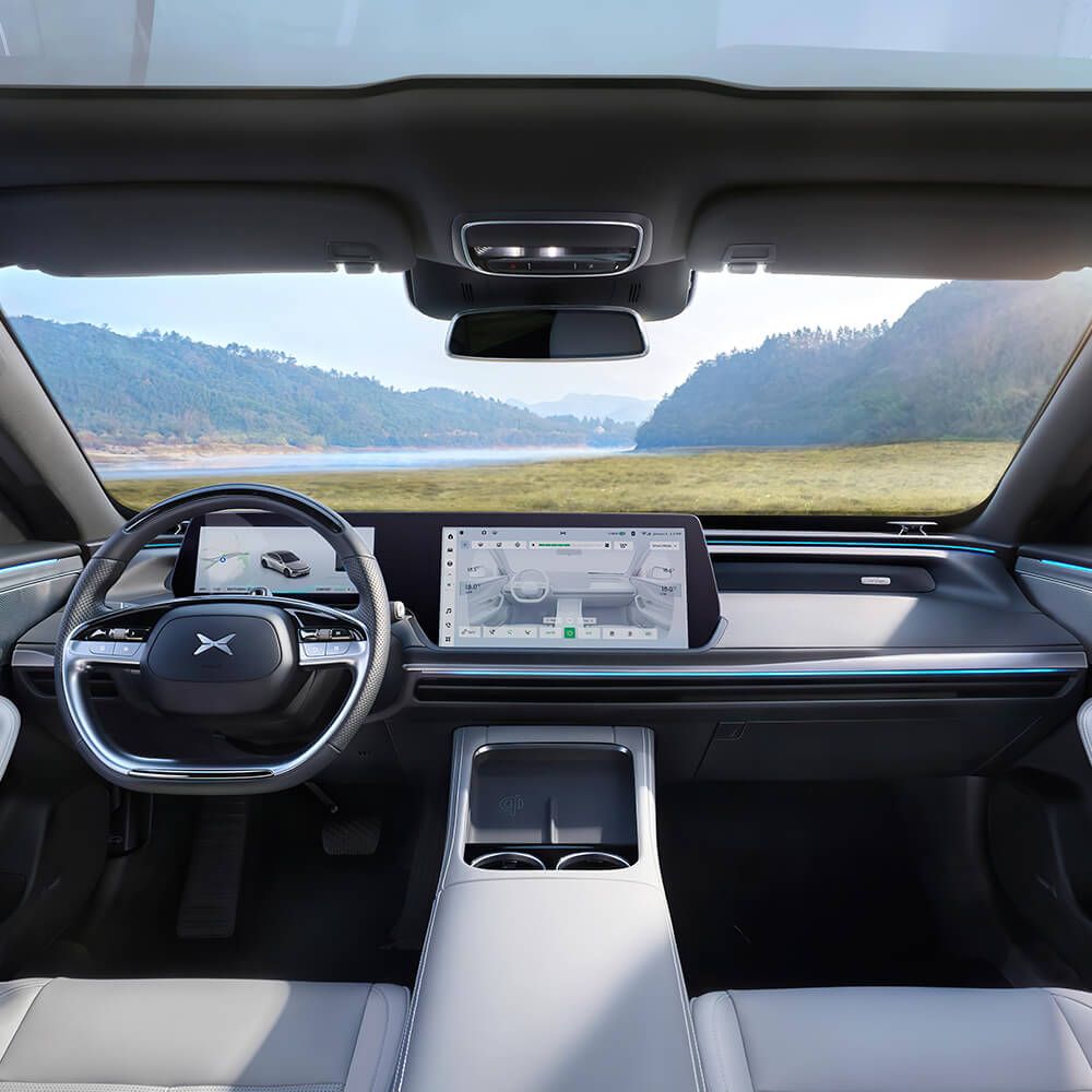 Xpeng P7i China EV max speed 200km/h max range 610km torque 757N.m weight 1940kg 70.8kWh