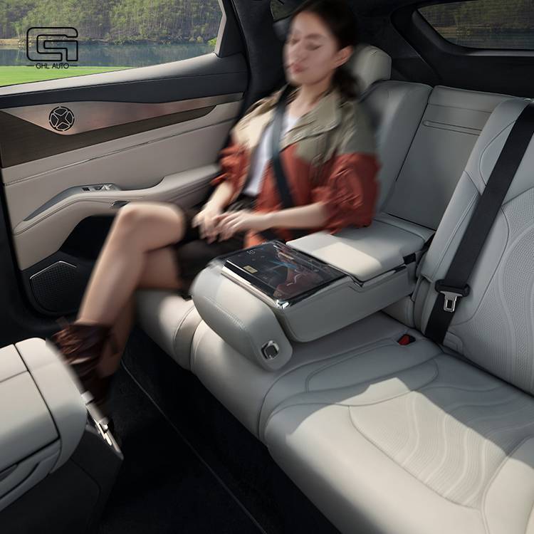 Denza N7 SUV High Performance China Germany Electric Vehicle BYD and Mercedes Benz