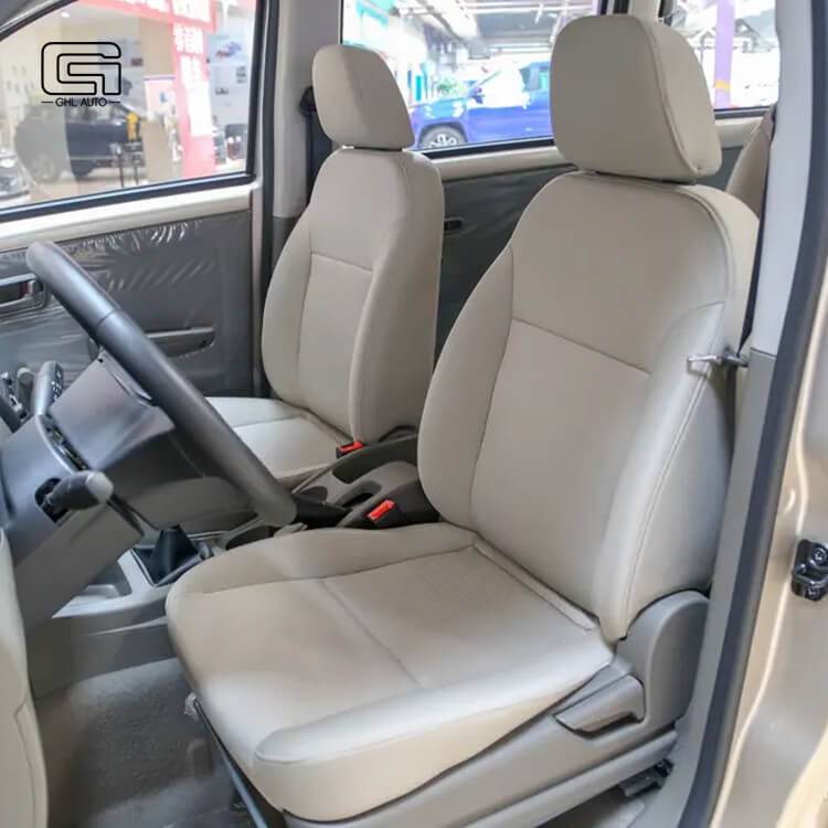 Wuling Rongguang V Micro Van 2 Seator truck 5-7 Seator bus China Gasoline Van