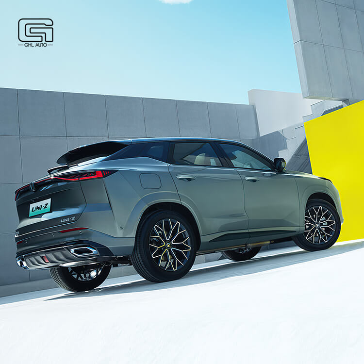 China Auto Maker Changan UNI-Z PHEV 2024 2025 Blue Whale iDD 125KM Excellence Plug-in Hybrid EV