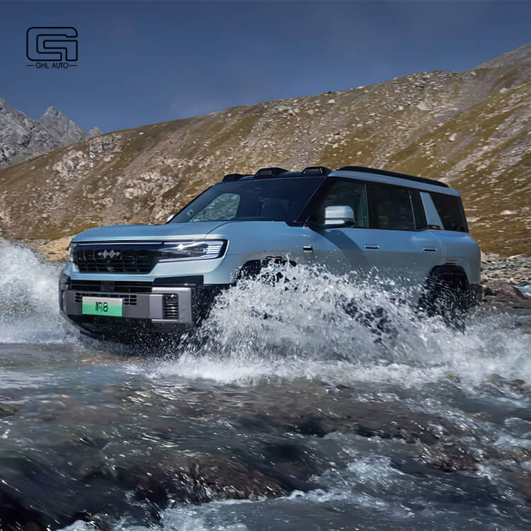 Formula Leopard 8 large SUV plug-in hybrid ev